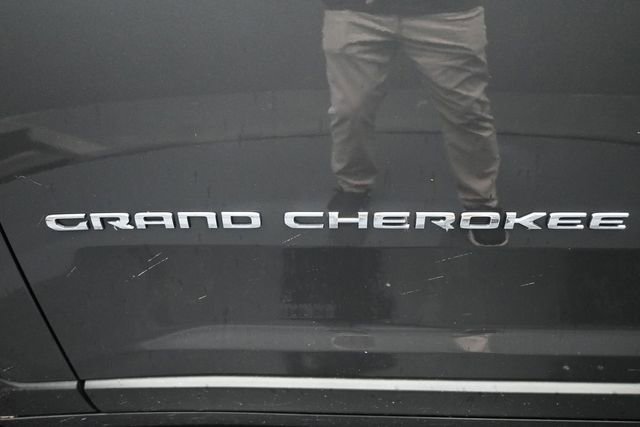Used 2022 Jeep Grand Cherokee Limited RWD image 22