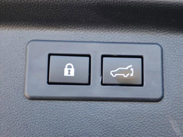 Used 2022 Subaru Forester Limited AWD/4WD image 7