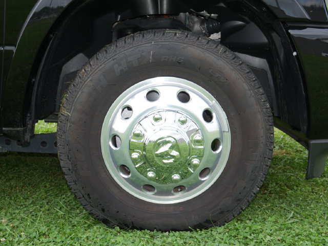 Used 2025 RAM 3500 Longhorn RWD image 15
