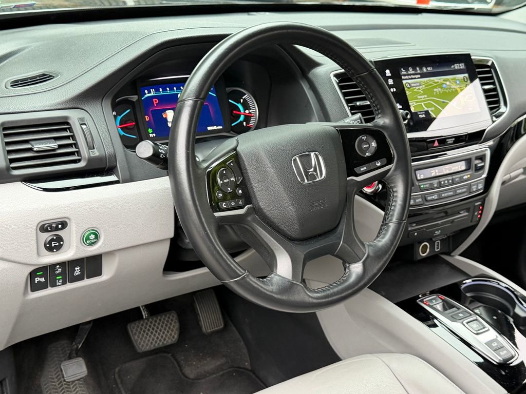 Used 2019 Honda Pilot Touring image 32