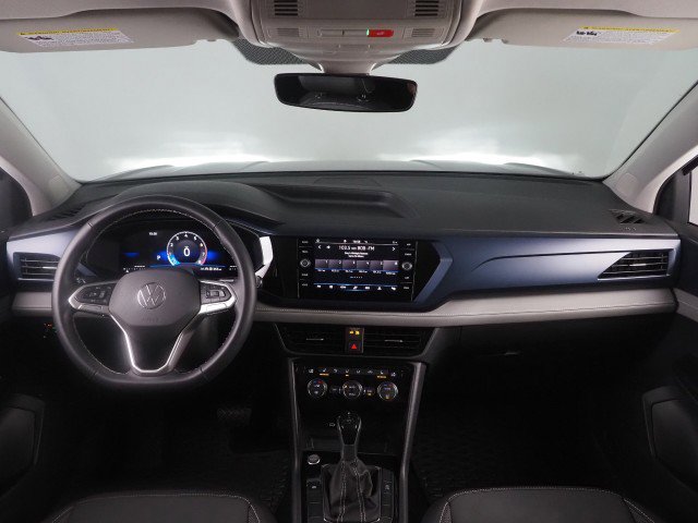 Used 2024 Volkswagen Taos SE image 3