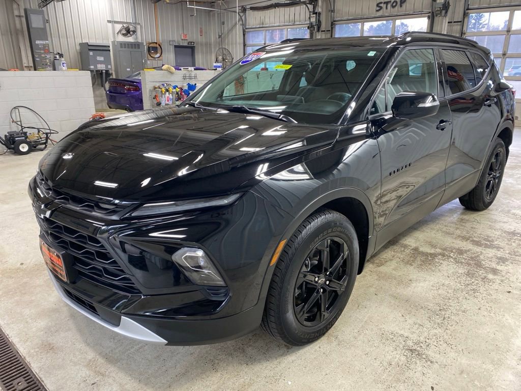 Used 2024 Chevrolet Blazer LT w/ Midnight/Sport Edition AWD/4WD image 9