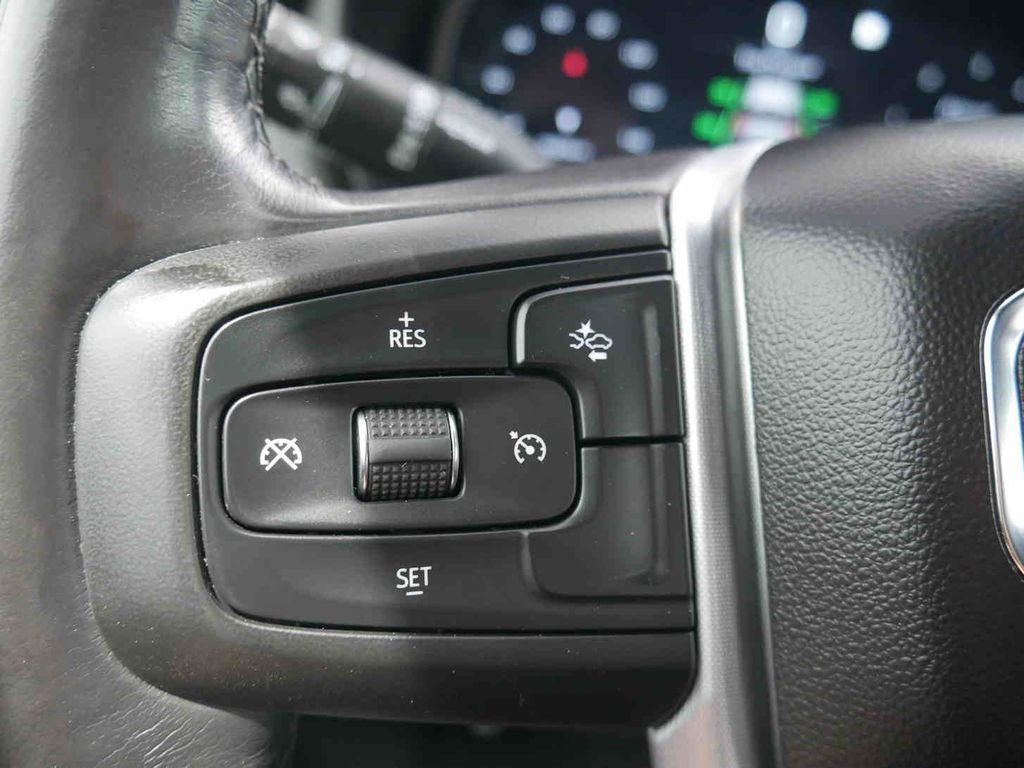 Used 2023 GMC Yukon XL SLE w/ Gmc Pro Safety Plus Package AWD/4WD image 38