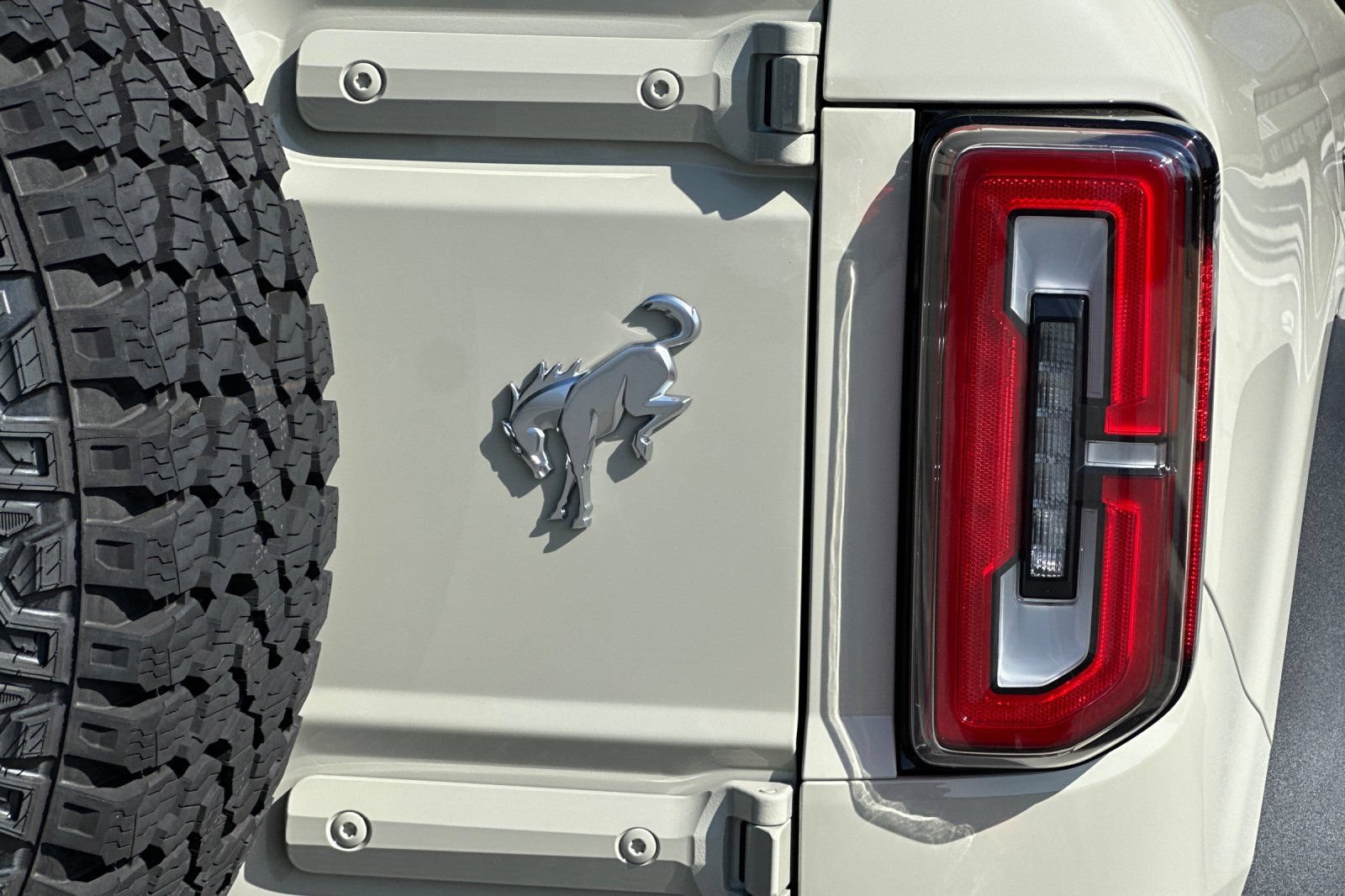 New 2026 Ford Bronco Badlands AWD/4WD image 27