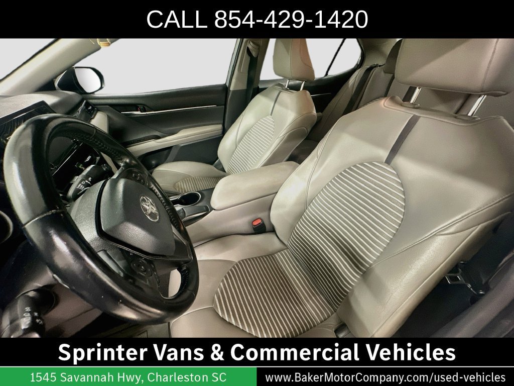 Used 2021 Toyota Camry SE FWD image 5