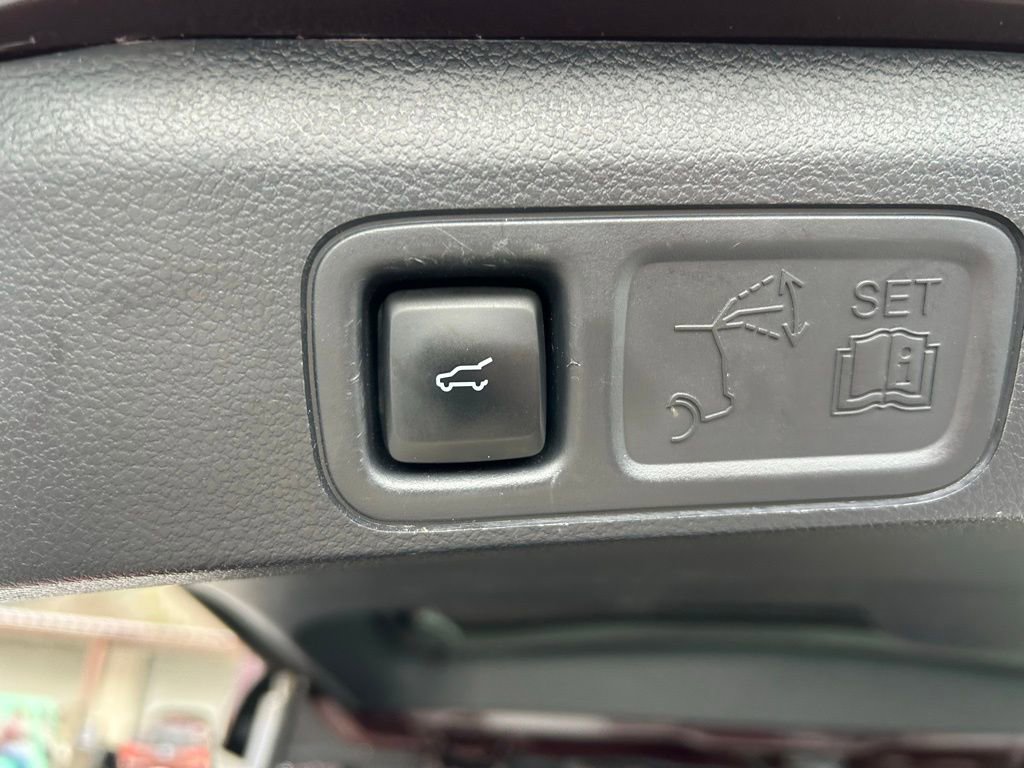 Used 2024 Ford Expedition Max Limited image 9