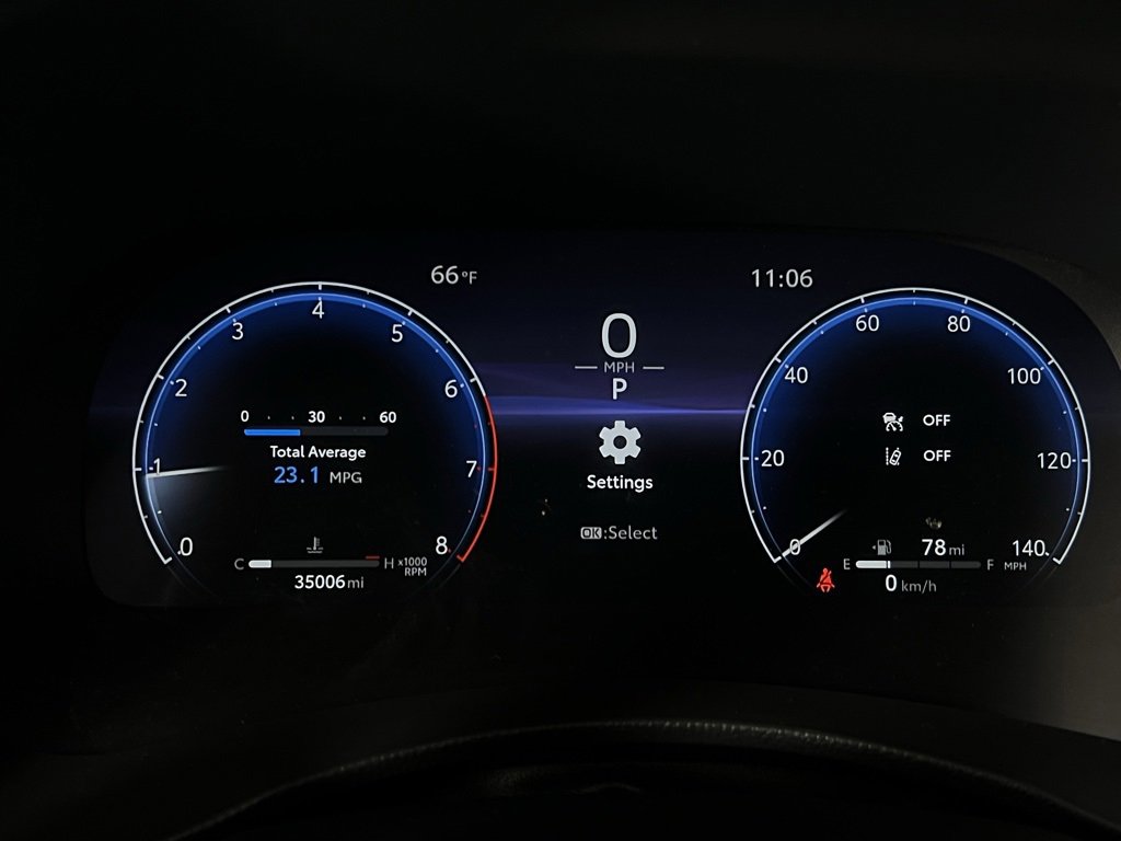 Used 2023 Toyota Highlander Limited image 14