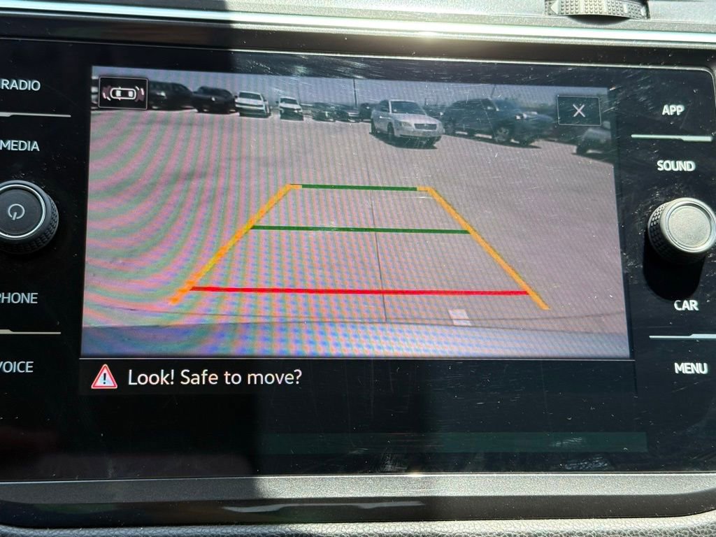 Used 2023 Volkswagen Tiguan SE AWD/4WD image 16