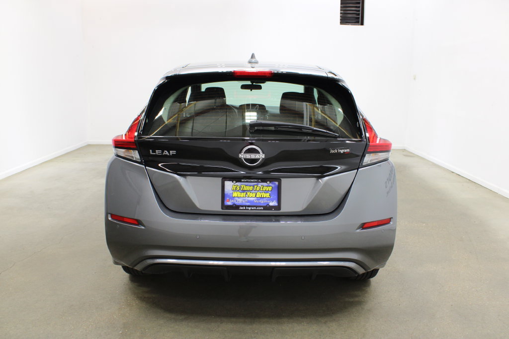 Used 2025 Nissan Leaf S FWD image 4