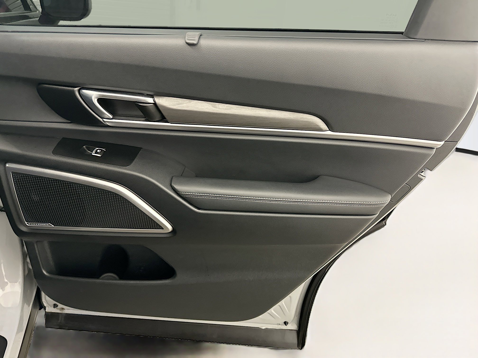 Used 2024 Kia Telluride EX X-Line image 34