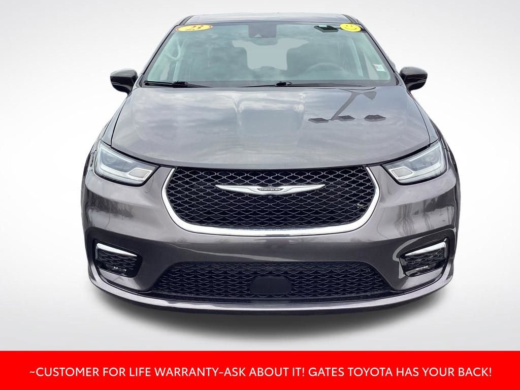 Used 2023 Chrysler Pacifica Touring-L image 2