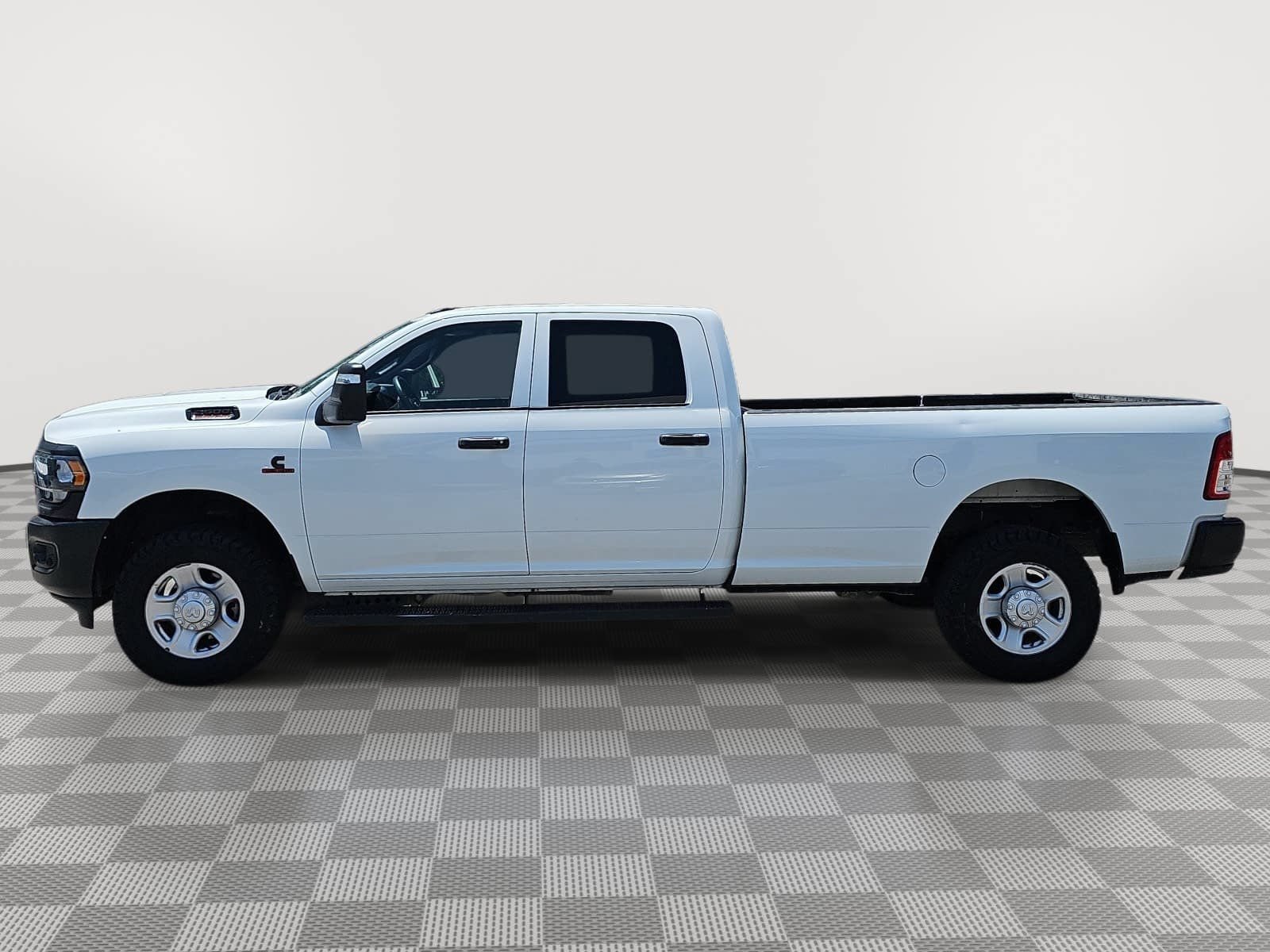 Used 2023 RAM 2500 Tradesman w/ Special Service Vehicle Group AWD/4WD image 5