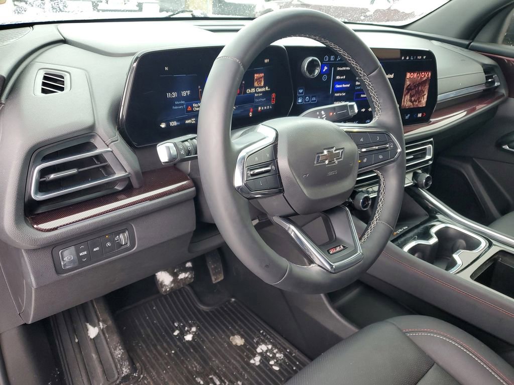 Used 2024 Chevrolet Traverse Z71 image 8