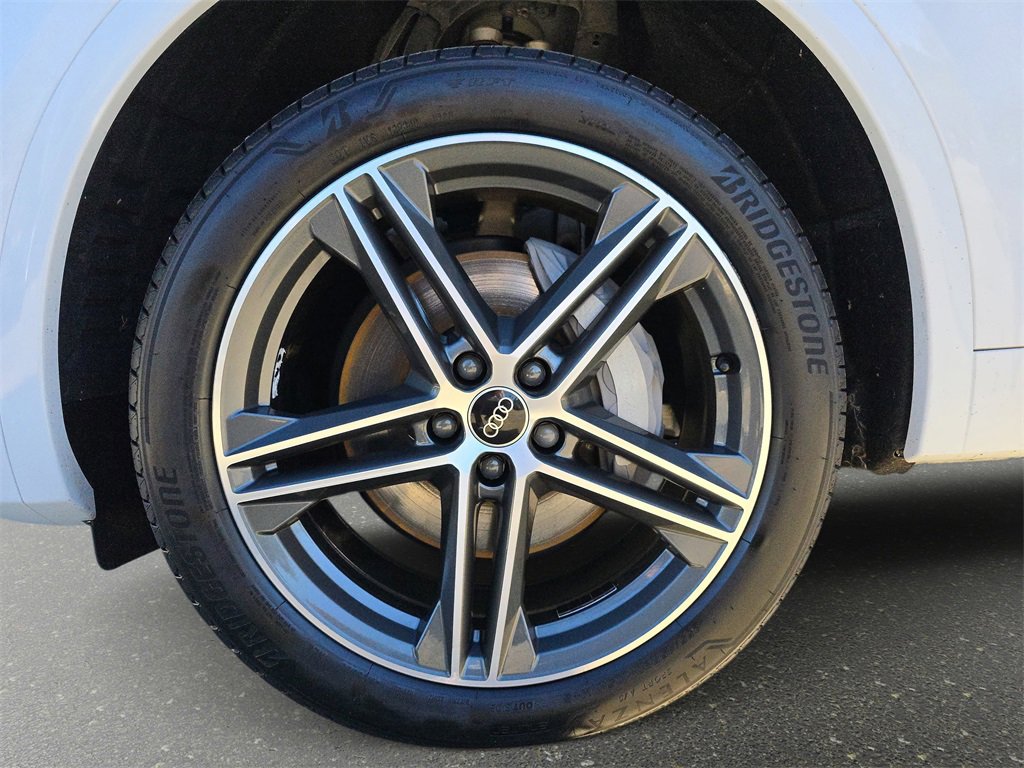 Certified 2023 Audi Q5 e Premium Plus w/ Premium Plus Package image 33