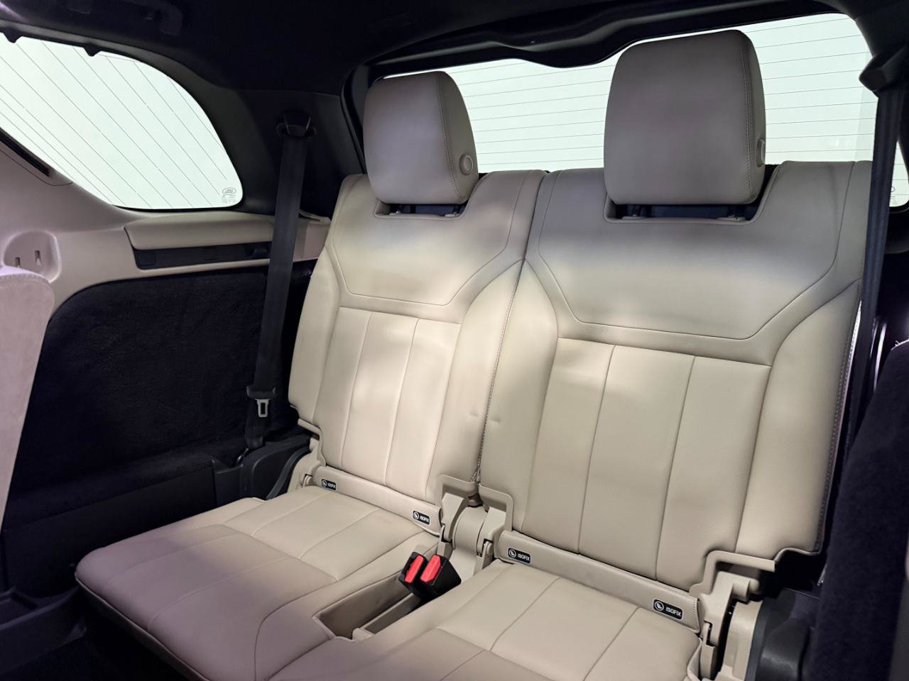 Used 2020 Land Rover Discovery Landmark AWD/4WD image 24