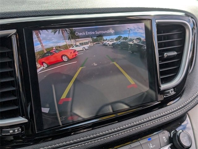 Used 2023 Chrysler Pacifica Limited image 70