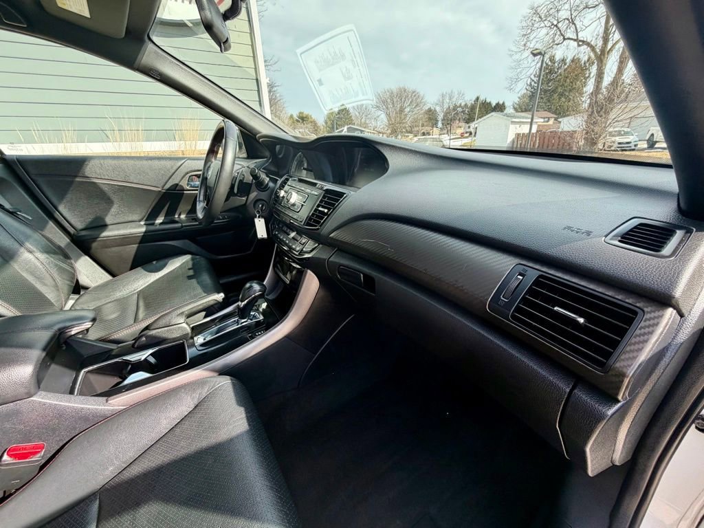 Used 2017 Honda Accord Sport Special Edition image 19