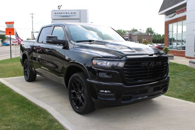 Used 2026 RAM 1500 Laramie w/ Night Edition AWD/4WD image 3