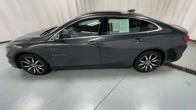 Used 2017 Chevrolet Malibu LT FWD image 5