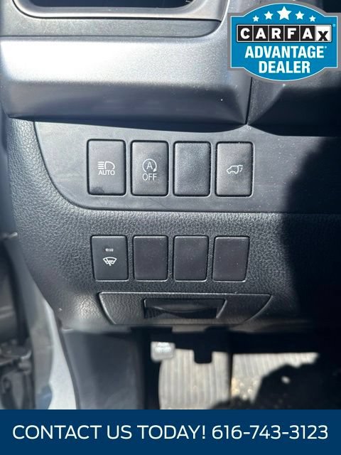 Used 2017 Toyota Highlander Plus w/ Protection Package #3 AWD/4WD image 10