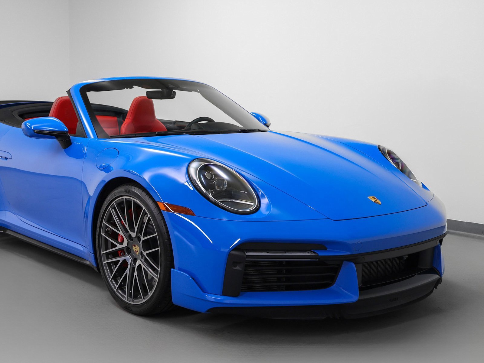 Used 2023 Porsche 911 Turbo image 9