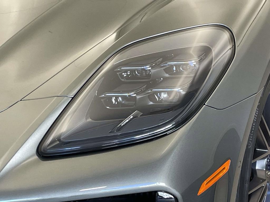 Certified 2025 Porsche Panamera GTS image 15