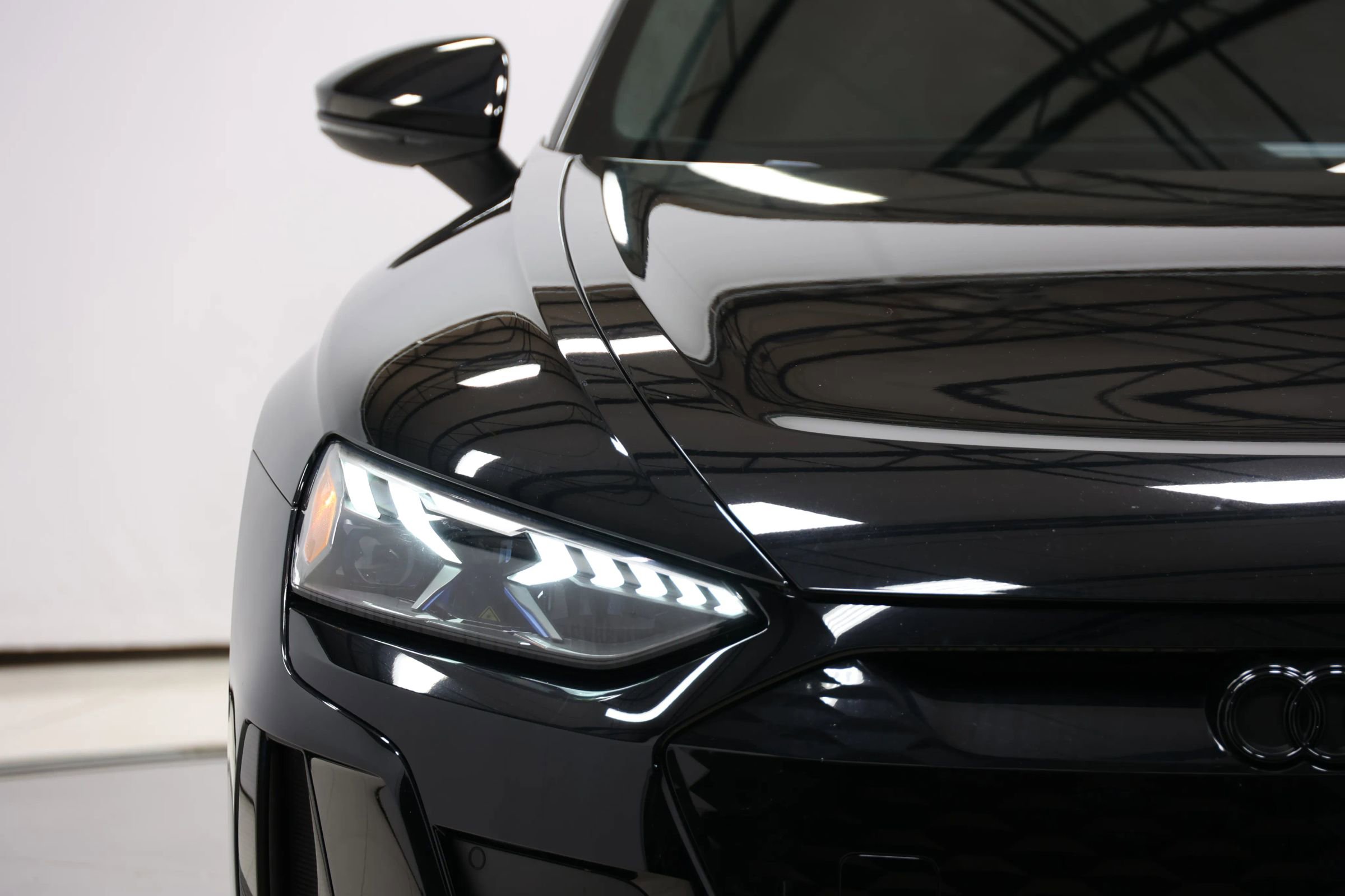 Used 2022 Audi RS e-tron GT w/ Carbon Performance Package image 93