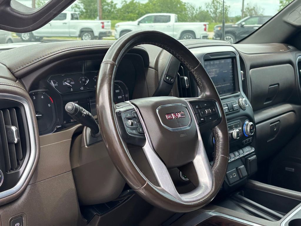 Used 2022 GMC Sierra 3500 SLT w/ SLT Preferred Package AWD/4WD image 9
