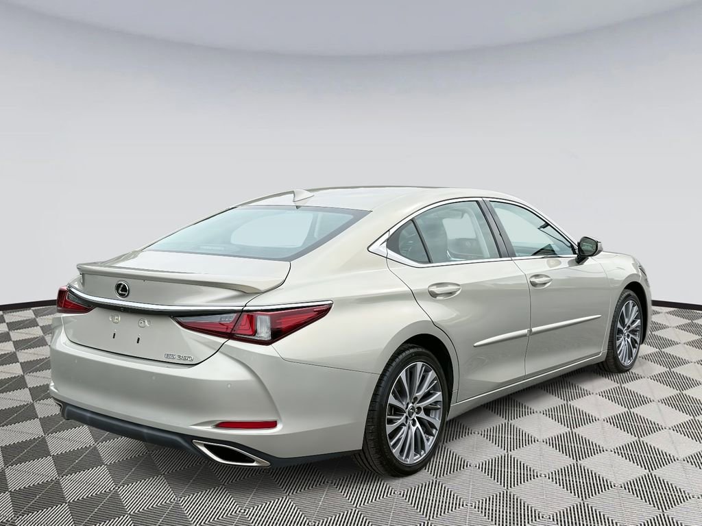 Used 2021 Lexus ES 350 Premium image 2