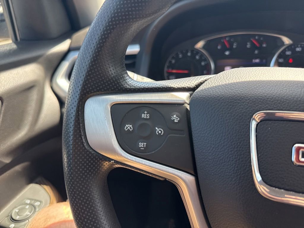 Used 2023 GMC Acadia SLE w/ Driver Convenience Package FWD image 15