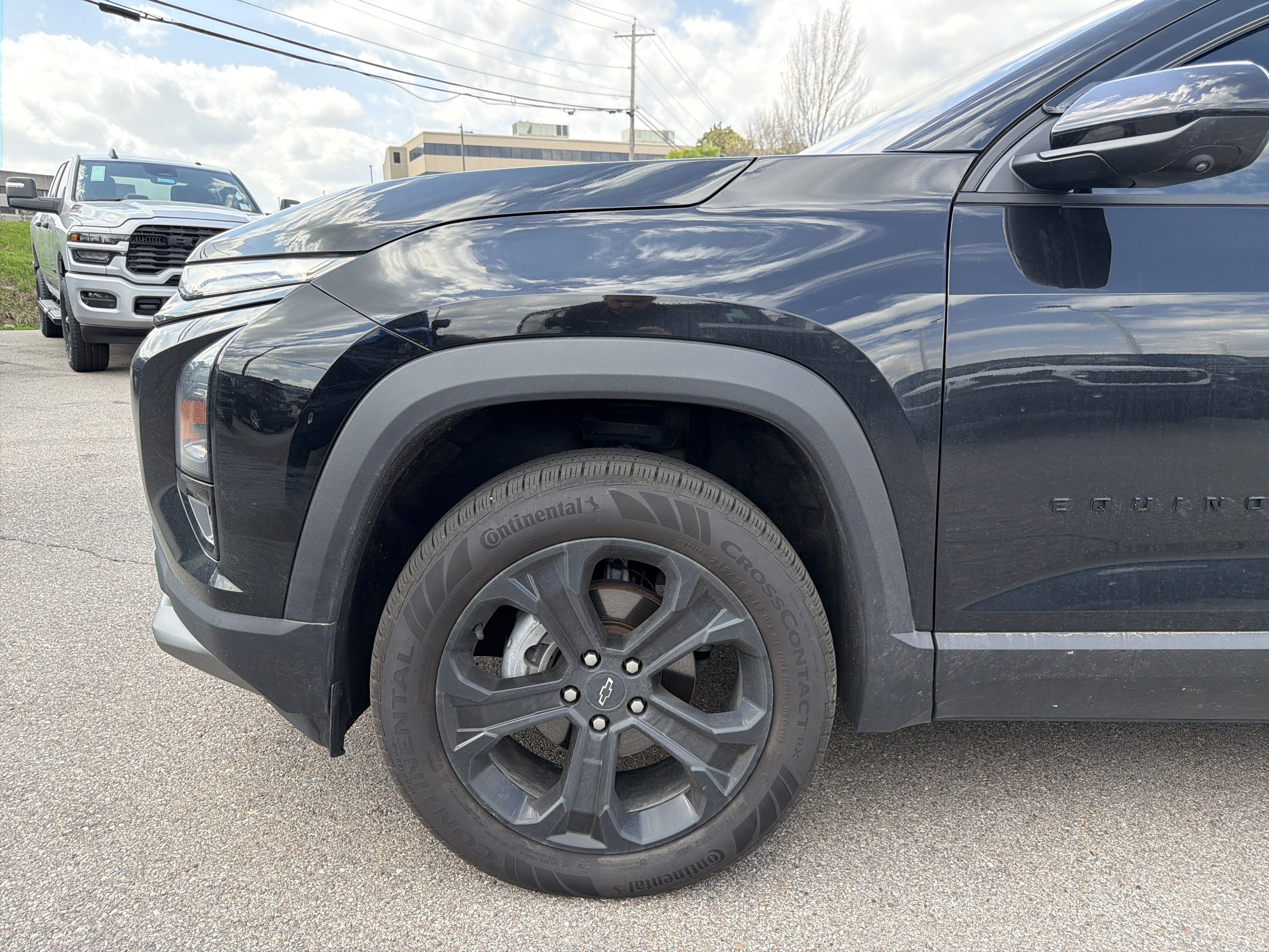 Used 2025 Chevrolet Equinox LT w/ Convenience Package II image 6