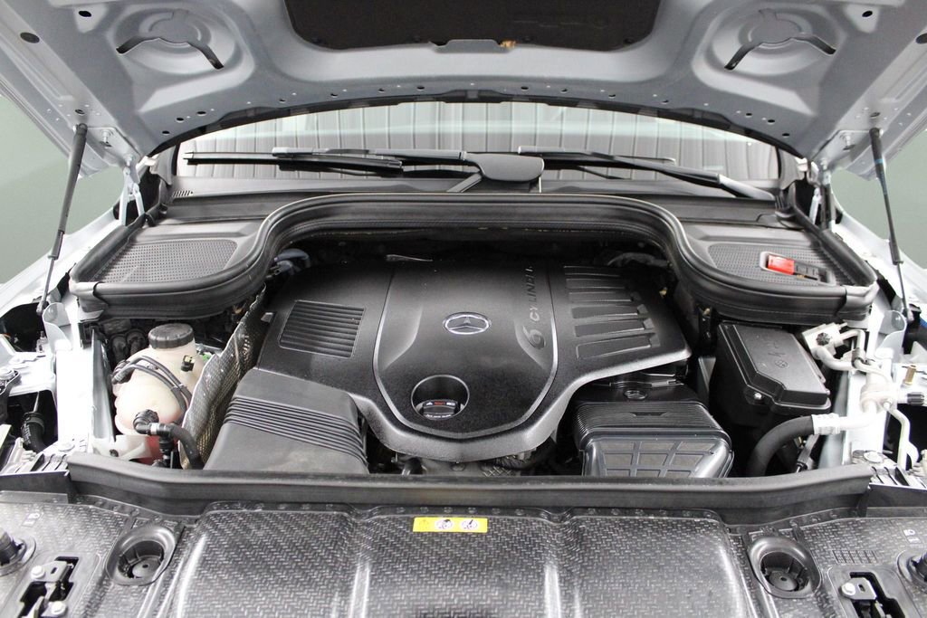 Used 2023 Mercedes-Benz GLS 450 4MATIC image 32
