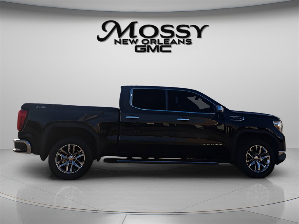 Used 2022 GMC Sierra 1500 SLT w/ SLT Premium Package image 4