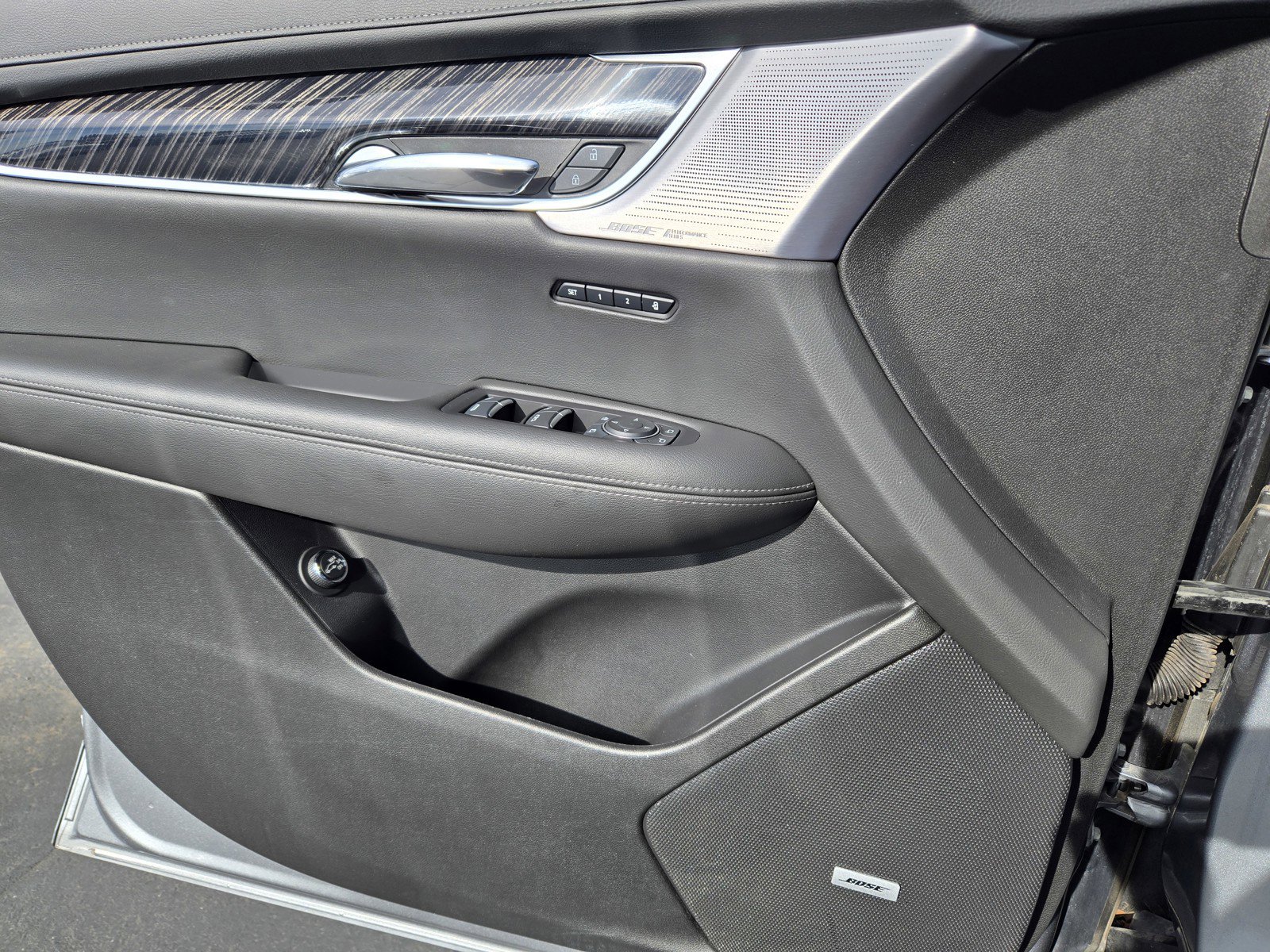 Certified 2025 Cadillac XT6 Premium Luxury image 16