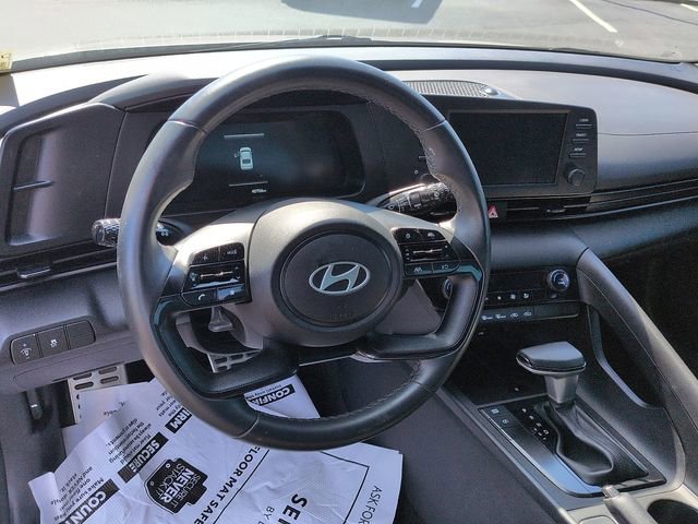 Used 2025 Hyundai Elantra Sport FWD image 12