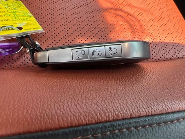 Certified 2025 Kia Carnival SX Prestige FWD image 51