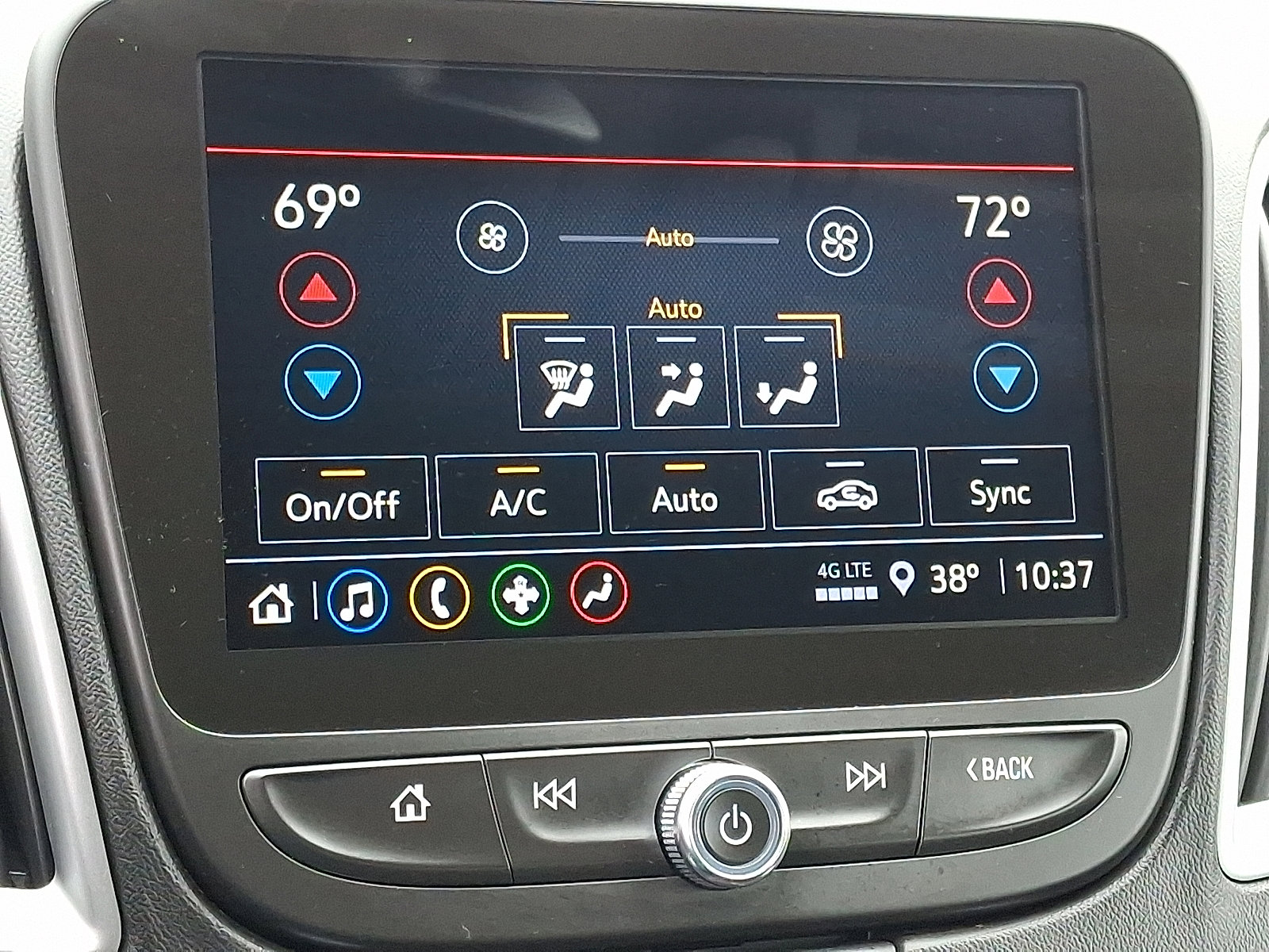 Used 2024 Chevrolet Malibu LT FWD image 17
