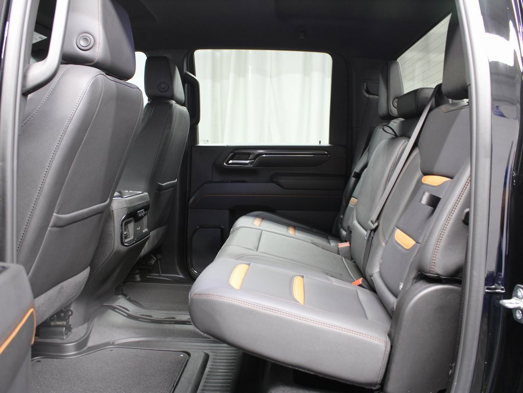 Used 2024 GMC Sierra 2500 AT4 image 10