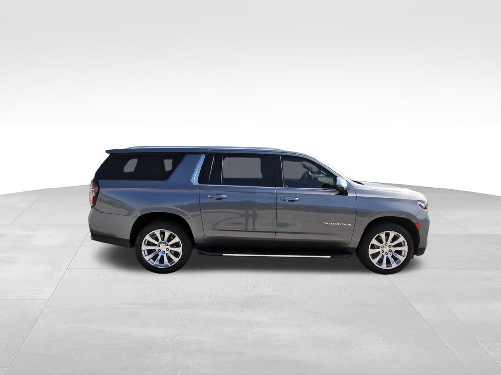 Used 2021 Chevrolet Suburban Premier image 5