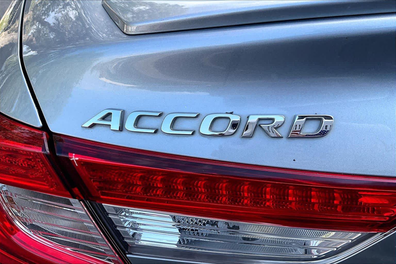 Used 2018 Honda Accord Sport image 10