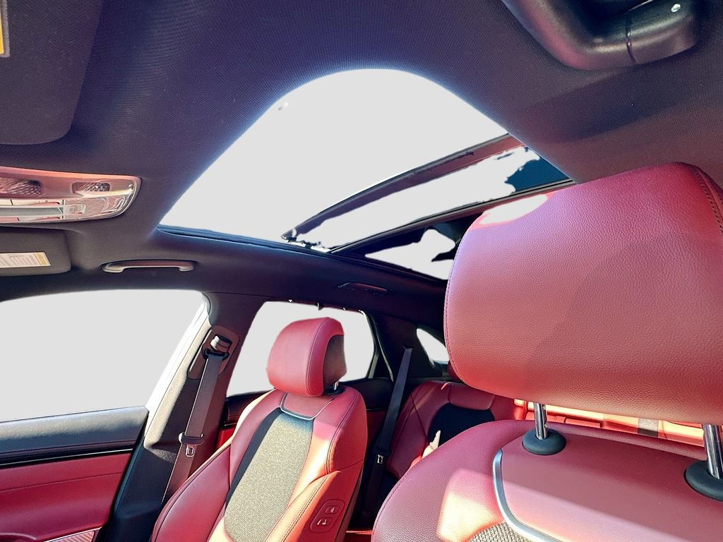 Used 2023 Genesis GV70 2.5T w/ Sport Prestige Package image 23