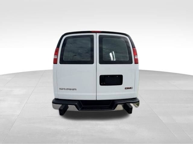 Certified 2025 GMC Savana 2500 w/ Driver Convenience Package RWD image 5