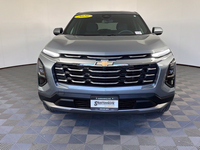 Used 2026 Chevrolet Equinox LT FWD image 3