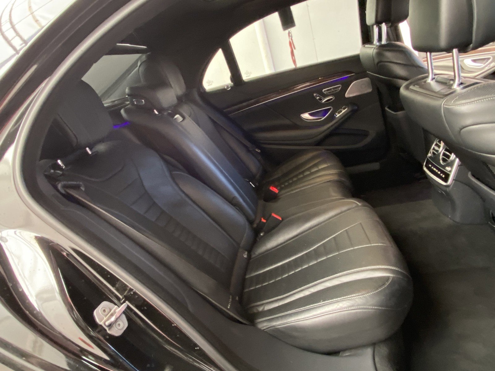 Used 2019 Mercedes-Benz S 560 4MATIC Sedan w/ Premium Package image 13