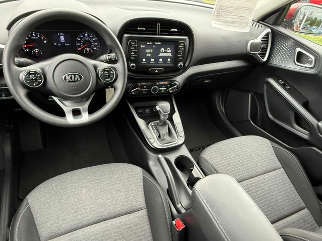 Used 2021 Kia Soul S FWD image 2
