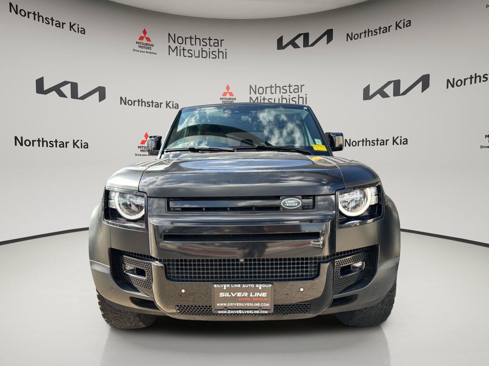 Used 2023 Land Rover Defender 110 S AWD/4WD image 8