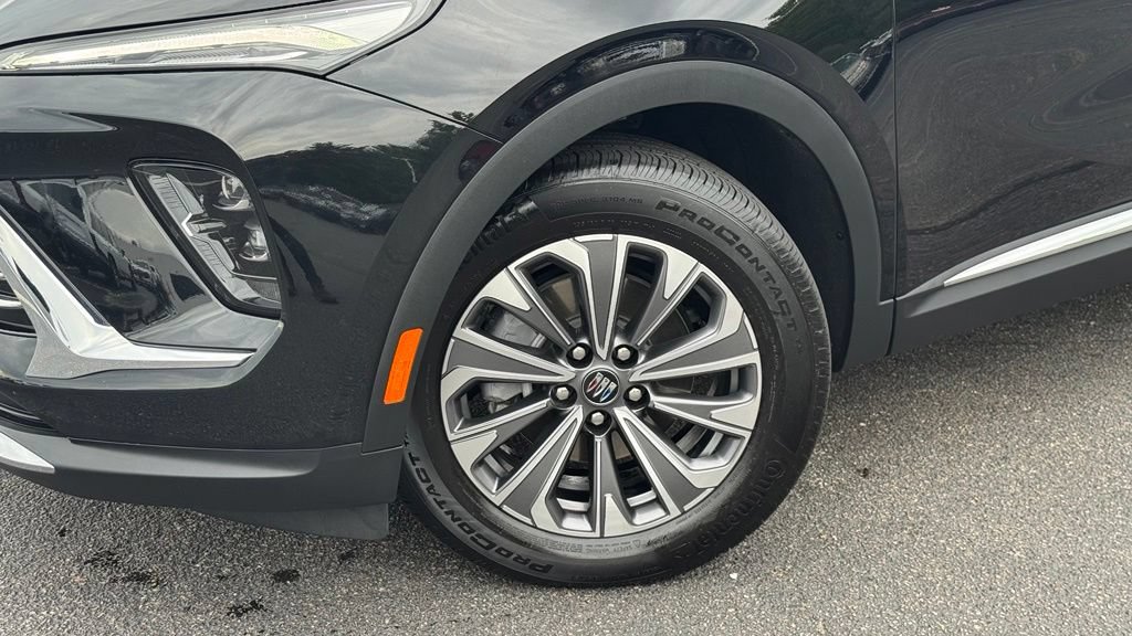 Used 2025 Buick Envision Preferred AWD/4WD image 8