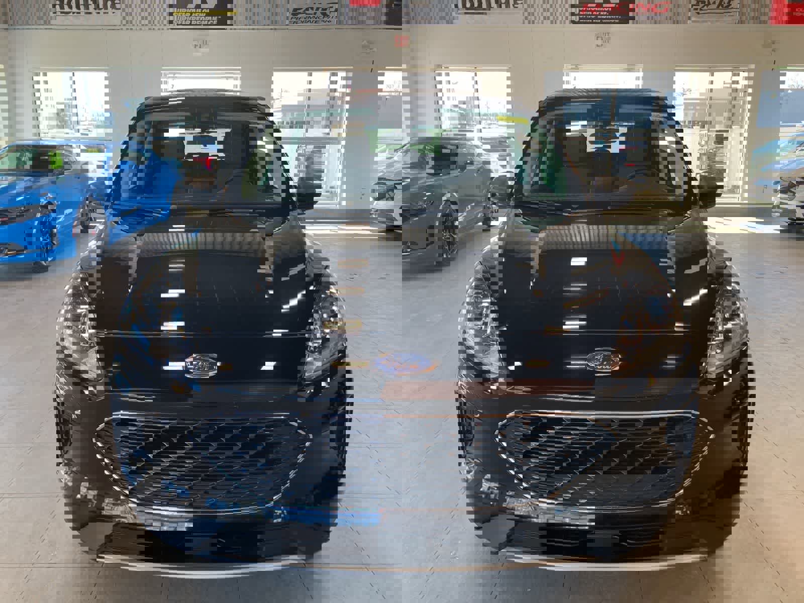 Used 2022 Ford Escape SE w/ Convenience Package image 2