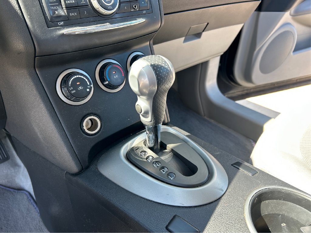 Used 2014 Nissan Rogue S FWD image 22