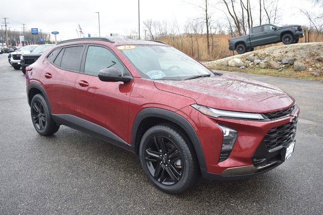 Certified 2024 Chevrolet Trax ACTIV w/ Sunroof Package image 11